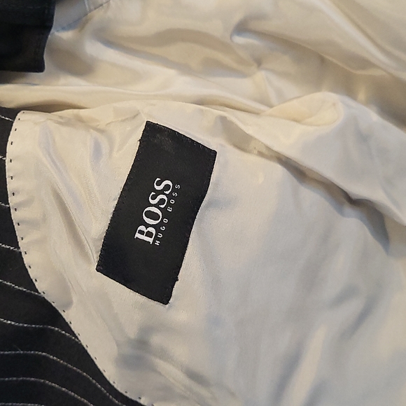 Hugo Boss wool pinstripe blazer - Picture 3 of 3